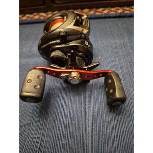Abu Garcia Black Max Right Hand Baitcast Fishing Reel